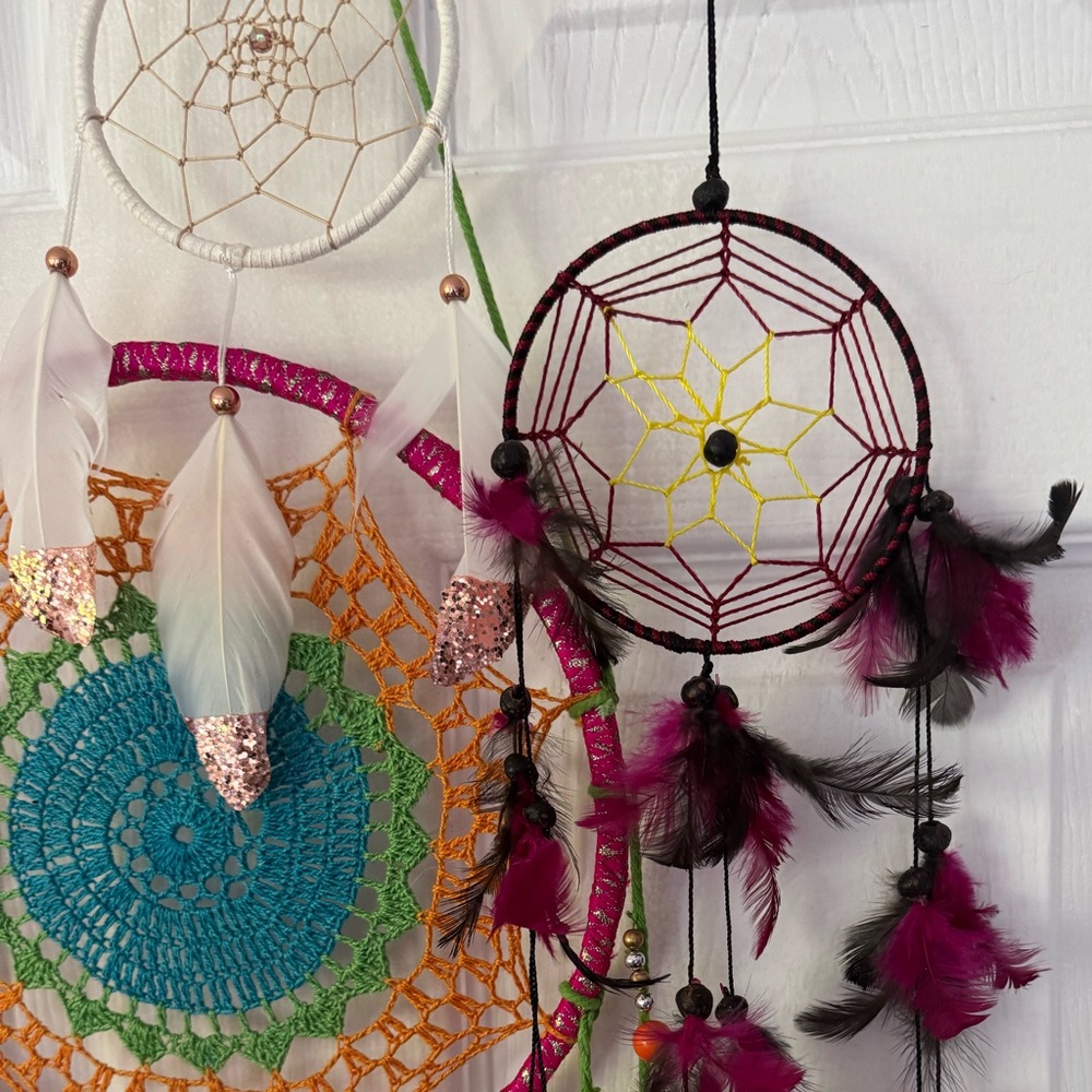 Claire's Vibrant Dreamcatcher Set with Feathers (bundle of 3)